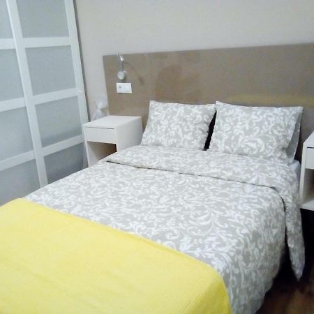 Residencia Compostela 2 Bed & Breakfast Сантяго де Компостела Екстериор снимка