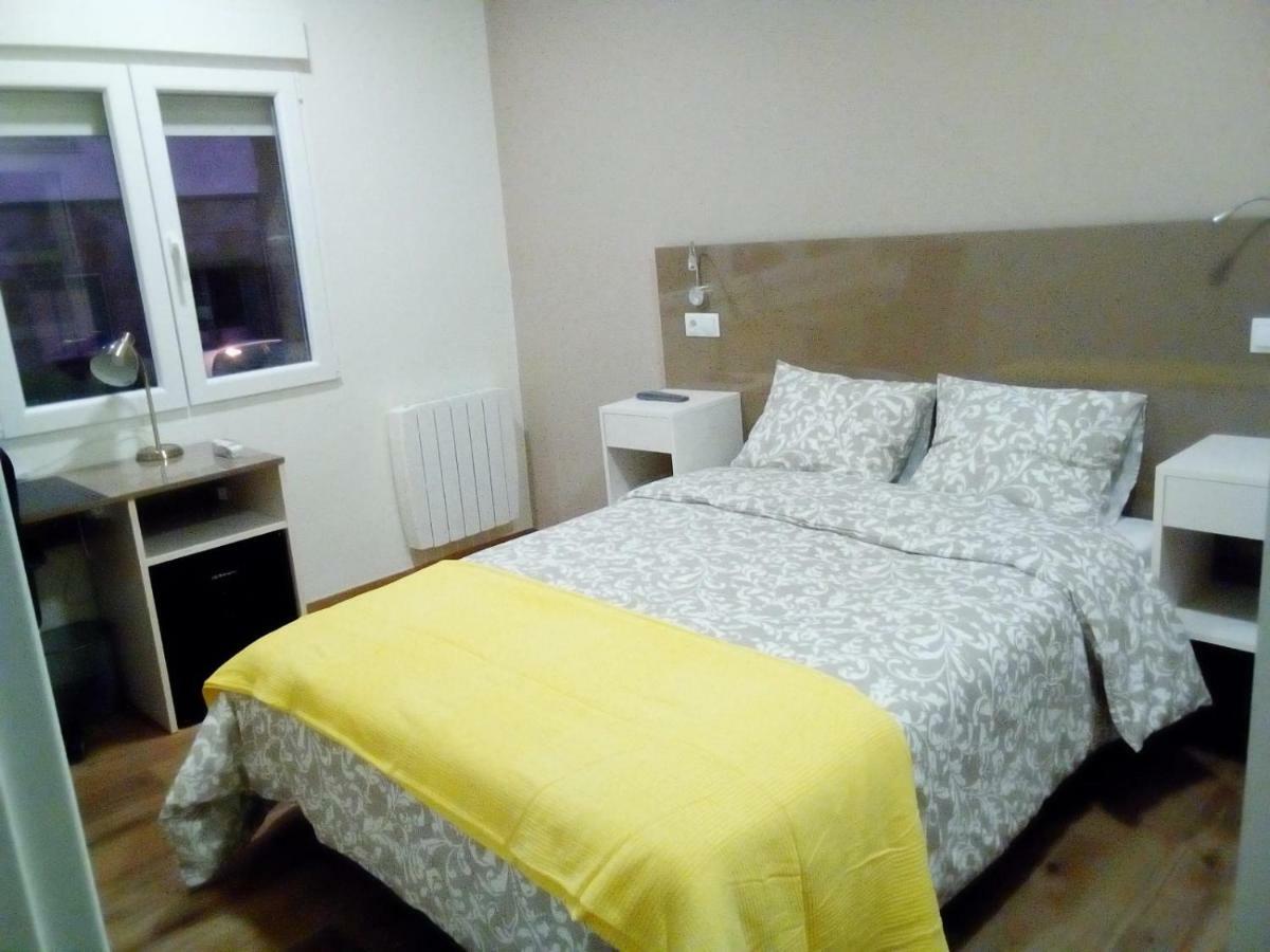 Residencia Compostela 2 Bed & Breakfast Сантяго де Компостела Екстериор снимка