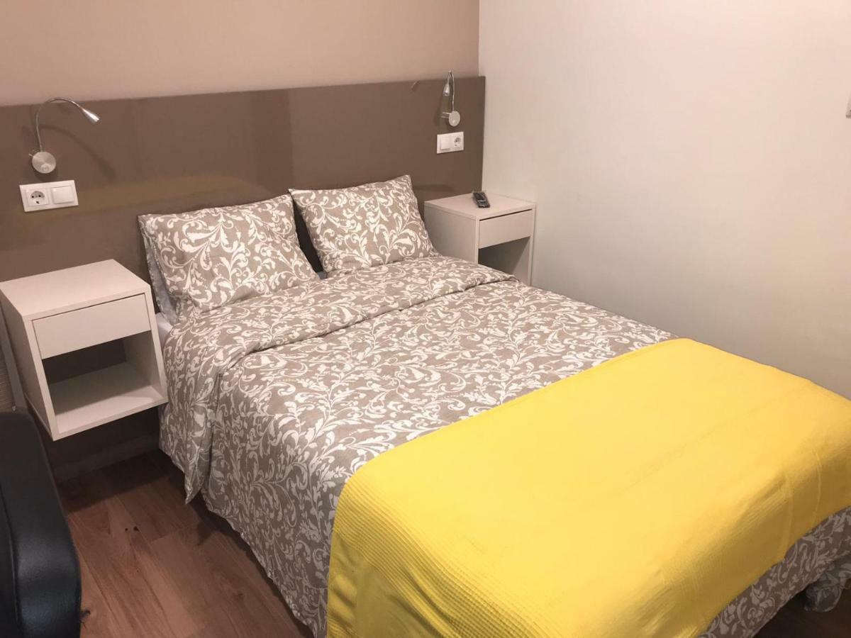 Residencia Compostela 2 Bed & Breakfast Сантяго де Компостела Екстериор снимка